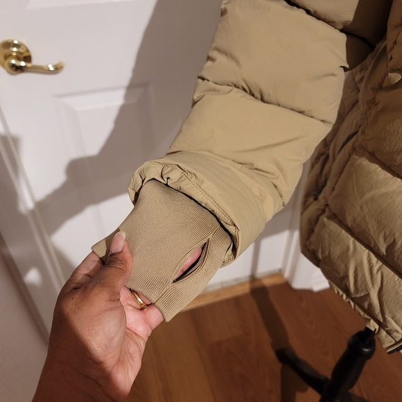 ***SOLD***Nozie hooded Puffer jacket - Picture 2 of 7